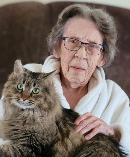 Joan  Kaluk